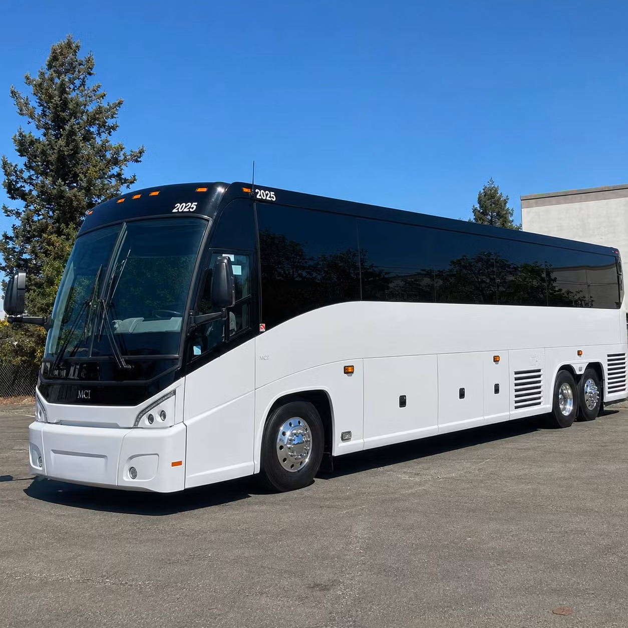 charter buses to the charles m schulz museum and research center in santa rosa