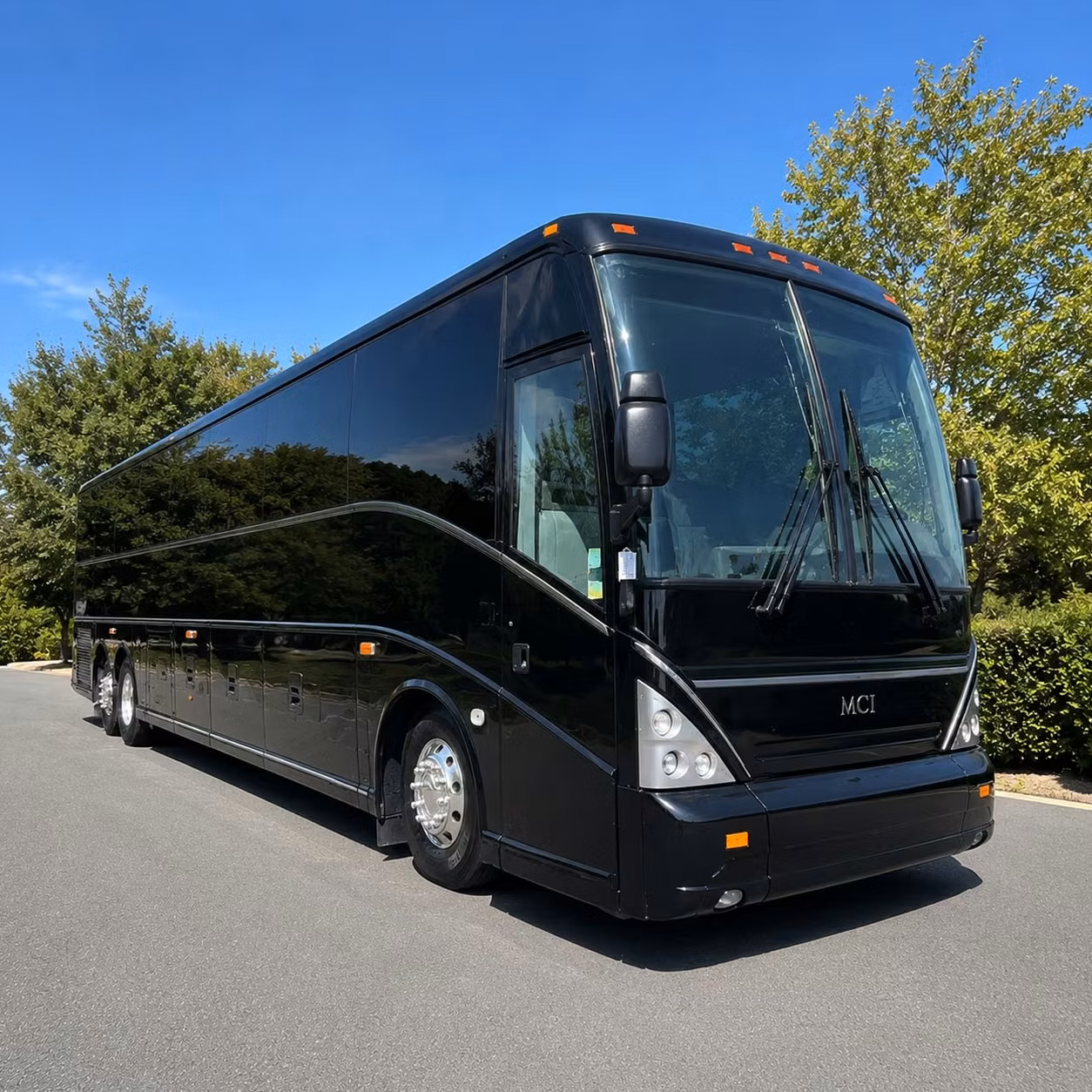 wine country shuttle buses for vineyard events and private tasting tours in santa rosa